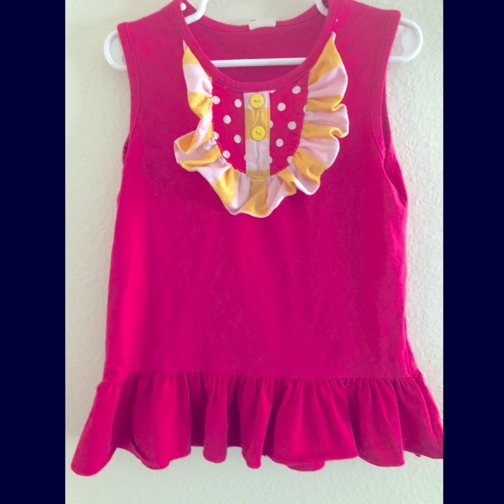 Girl’s pink sleeveless top